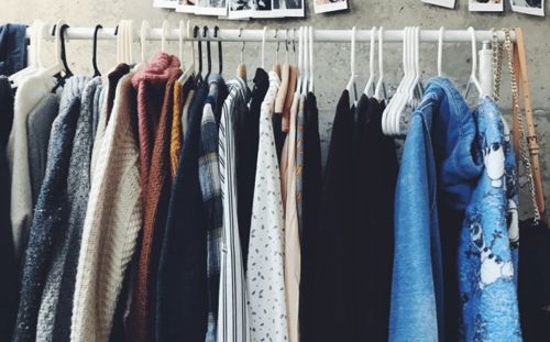 12月全國(guó)紡織服裝專(zhuān)業(yè)市場(chǎng)景氣指數(shù)小幅回落，日用品銷(xiāo)售穩(wěn)中有進(jìn)